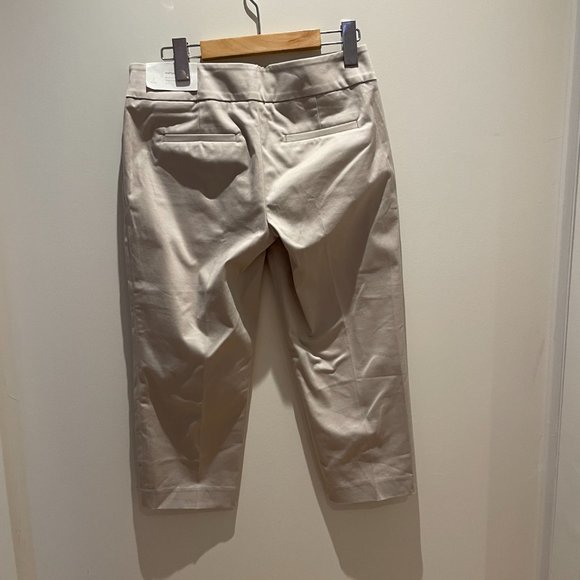 NWT Loft Marisa Cropped Capris 2p - Picture 3 of 4